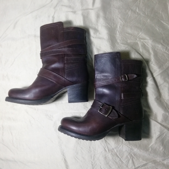 Frye Boots size 6.5 - Picture 5 of 12